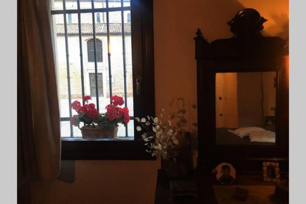 Appartamento Tipico Con Corte Privata Venecia Exterior foto